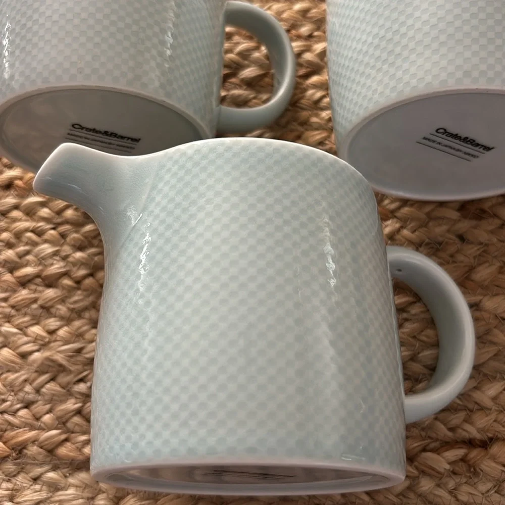 Crate&Barrel coffee mug & creamer set- pastel blue